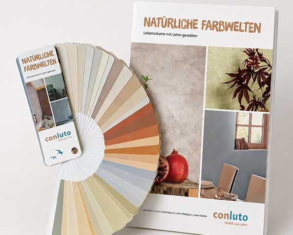 Farbfächer und Broschüre zu conluto Lehmfarben