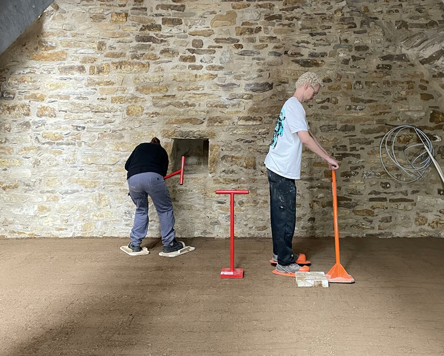 Stampflehmboden im Museum – Ansicht 3